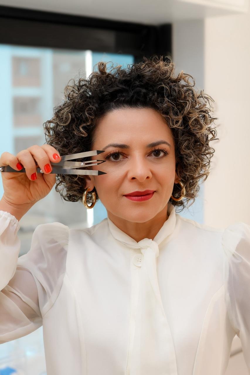 Monica Borges — Especialista em Sobrancelhas